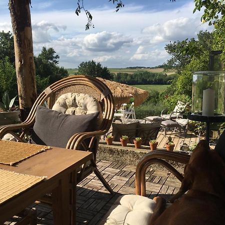 Chez Brown Bed & Breakfast Saint-Thomas-de-Cônac Екстериор снимка