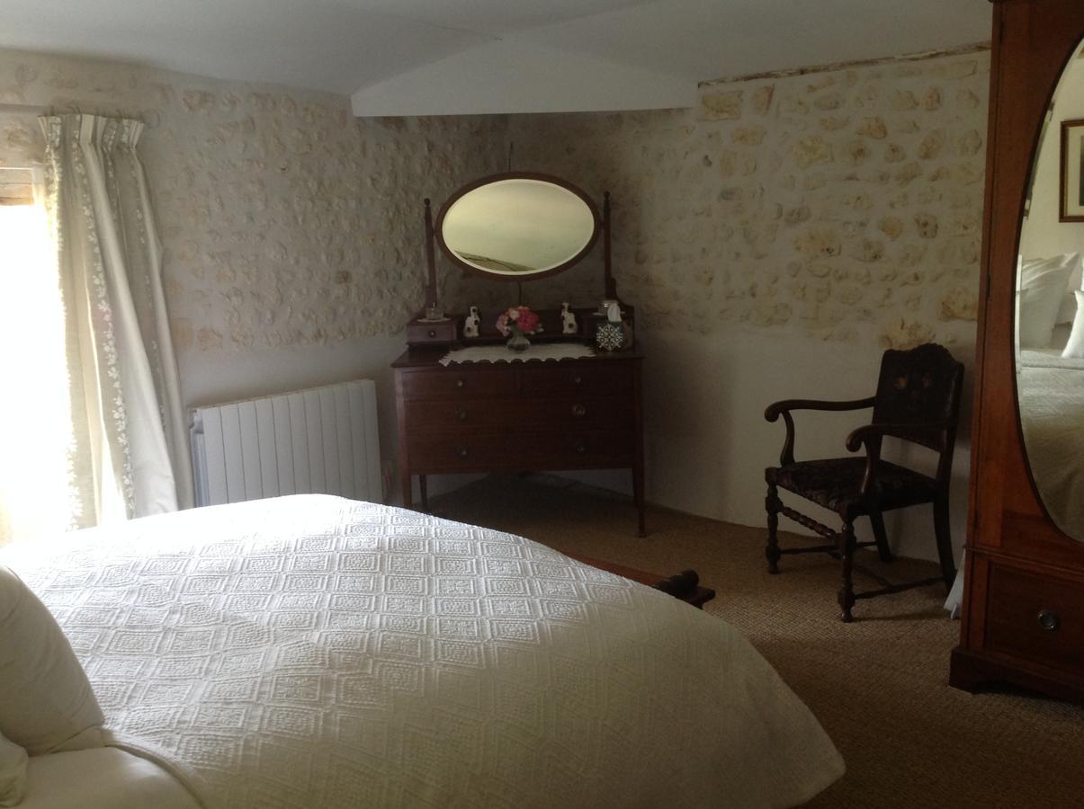 Chez Brown Bed & Breakfast Saint-Thomas-de-Cônac Екстериор снимка