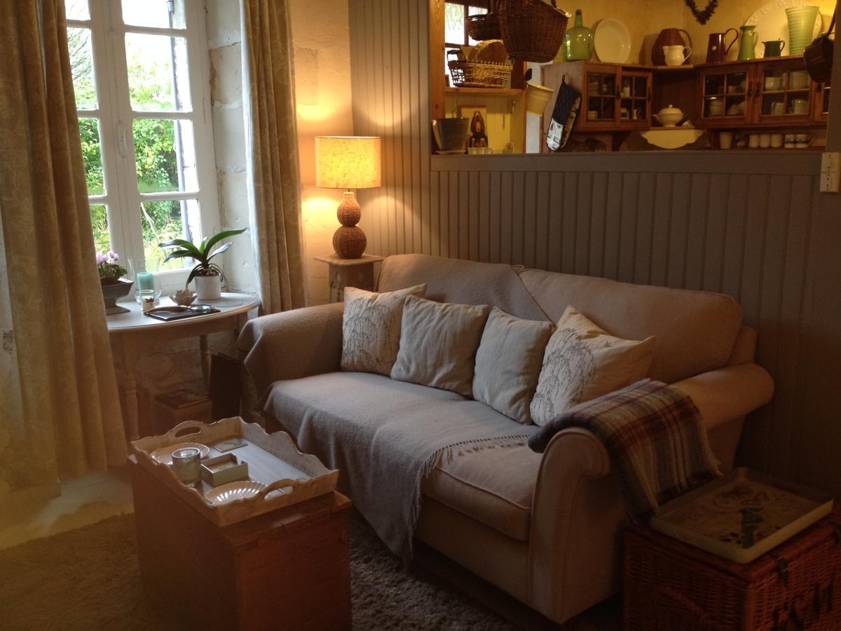 Chez Brown Bed & Breakfast Saint-Thomas-de-Cônac Екстериор снимка