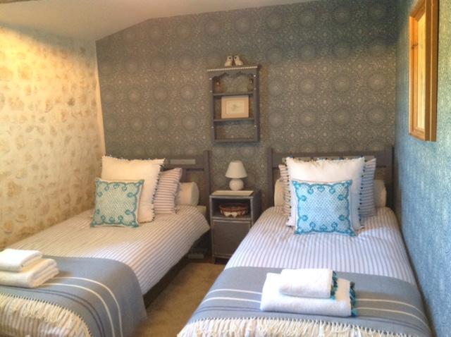 Chez Brown Bed & Breakfast Saint-Thomas-de-Cônac Екстериор снимка